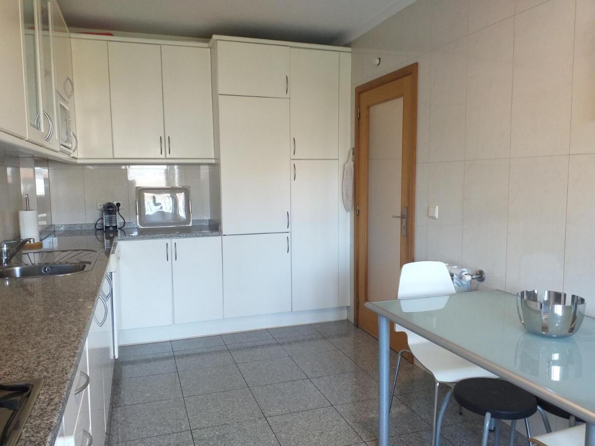 H2Oporto Beachfront Apartment فيلا نوفا دي غايا المظهر الخارجي الصورة
